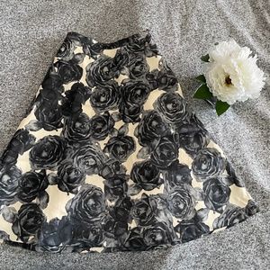 Lord & Taylor Gray Floral A-line Skirt in Size 10